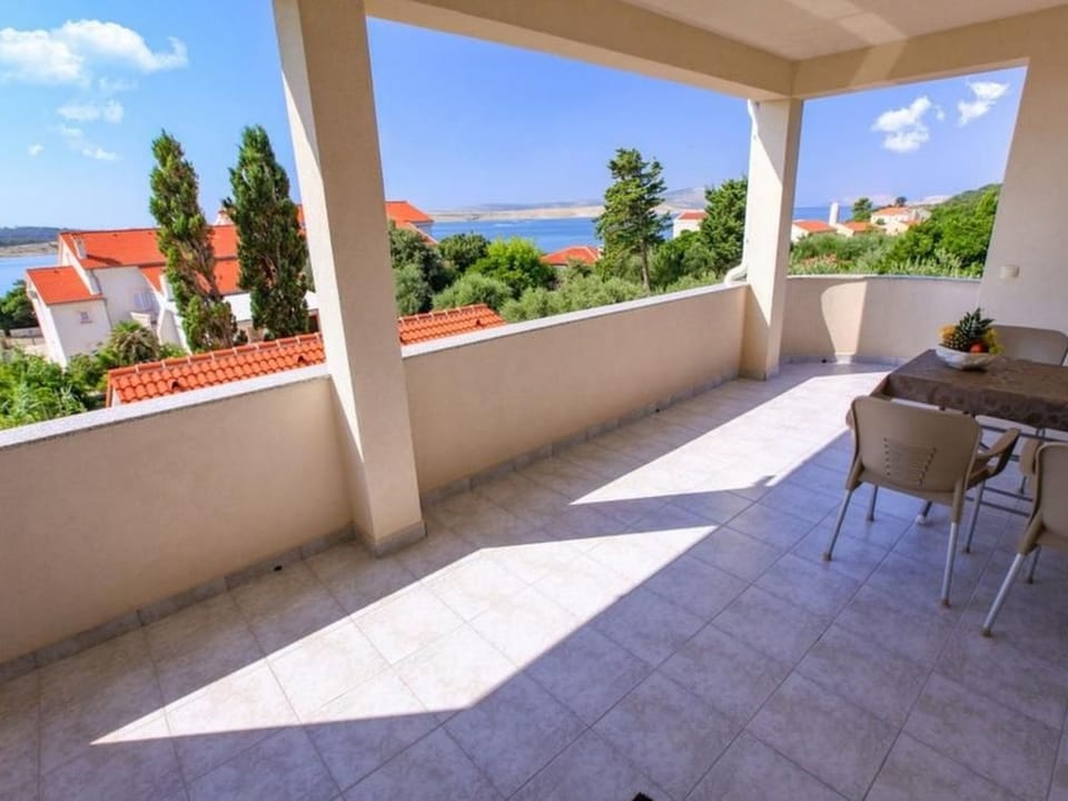 Unterkunft für Familien Apartment in Novalja