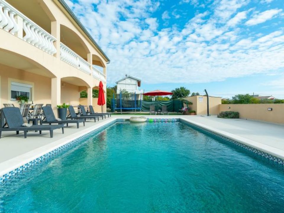 Apartment Holiday House Diana Apartment in Zadar County