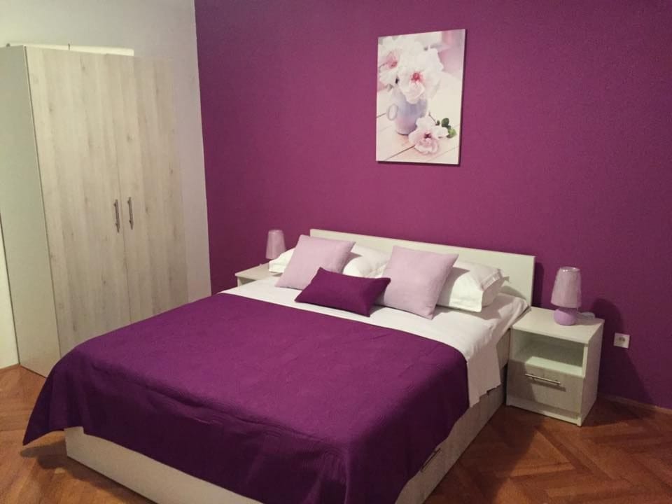 Geräumige Ferienwohnung mit schönem Garten Apartment in Zadar County