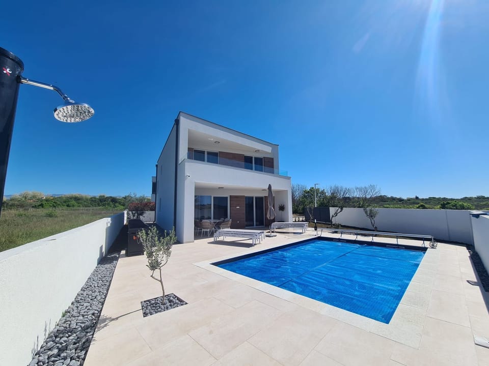 Neue Villa Angelo mit Sauna und beheiztem Pool Vacation rental in Zadar County