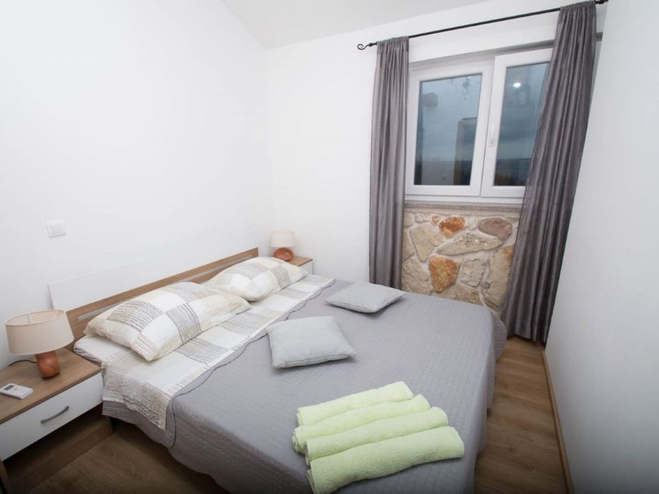 Wohnung Delfin mit Meerblick - TA Leut Agency Apartment in Zadar County