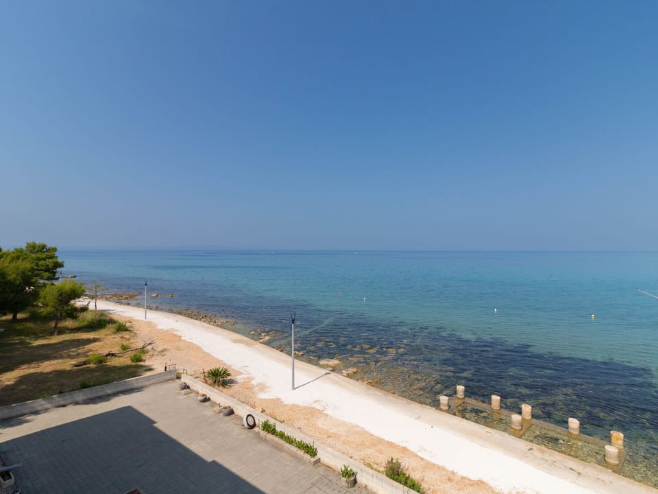 NEW Beachfront Wohnung mit Meerblick - TA Leut Apartment in Zadar County