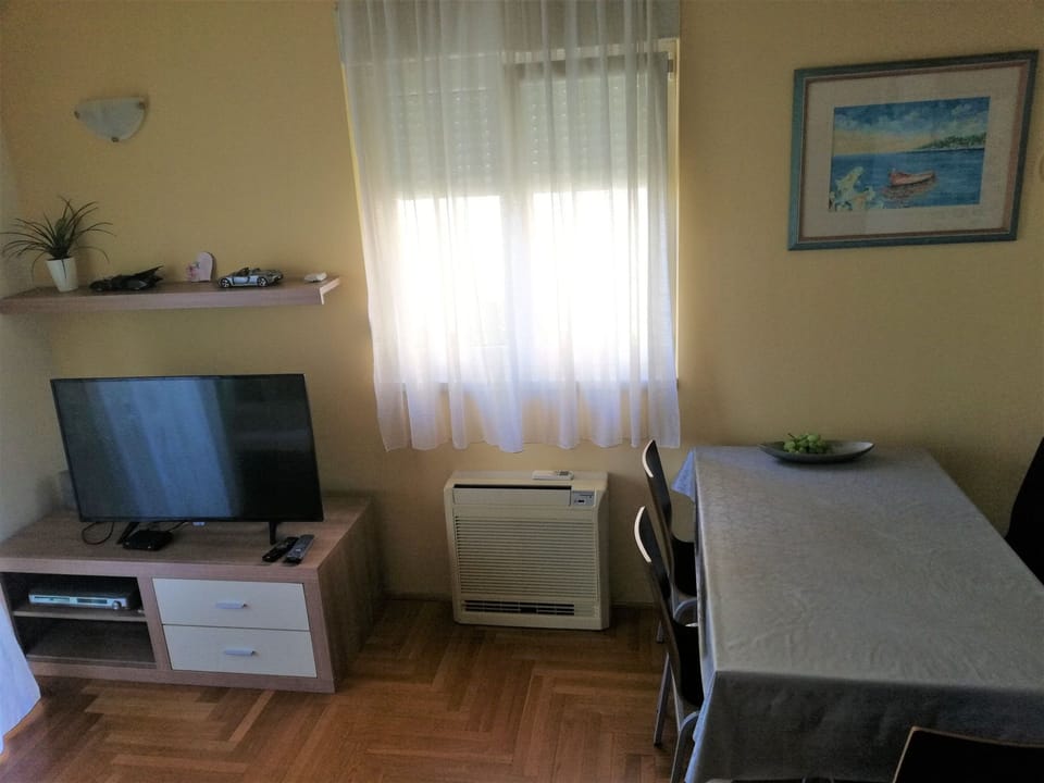 Zentrale Ferienwohnung mit überdachtem Balkon Apartment in Zadar