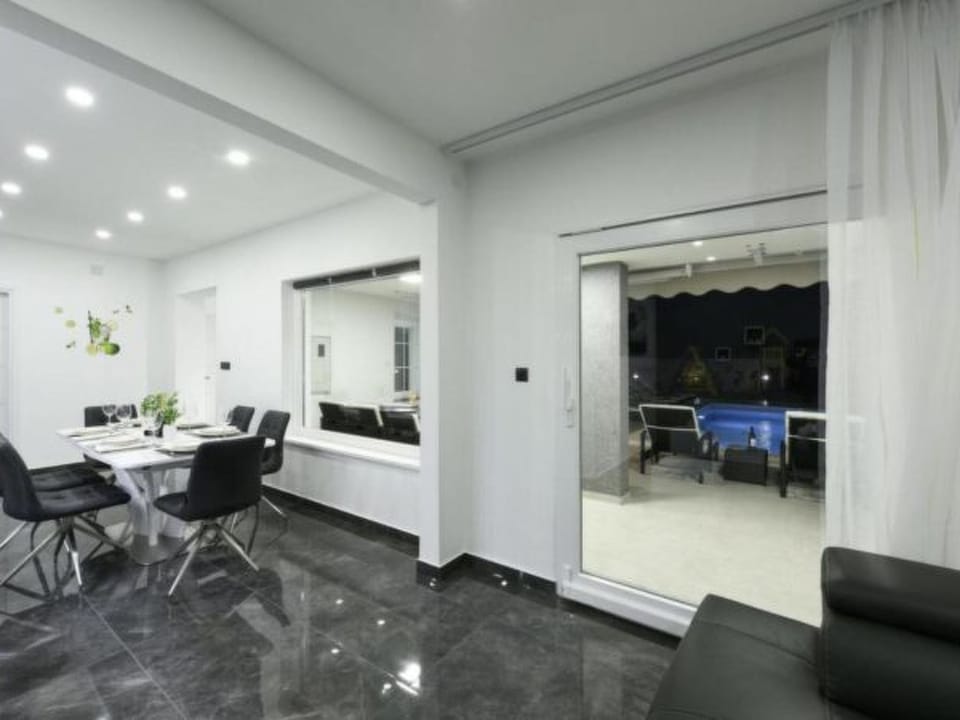 Villa Mare with heated pool and gym Vacation rental in Zadar