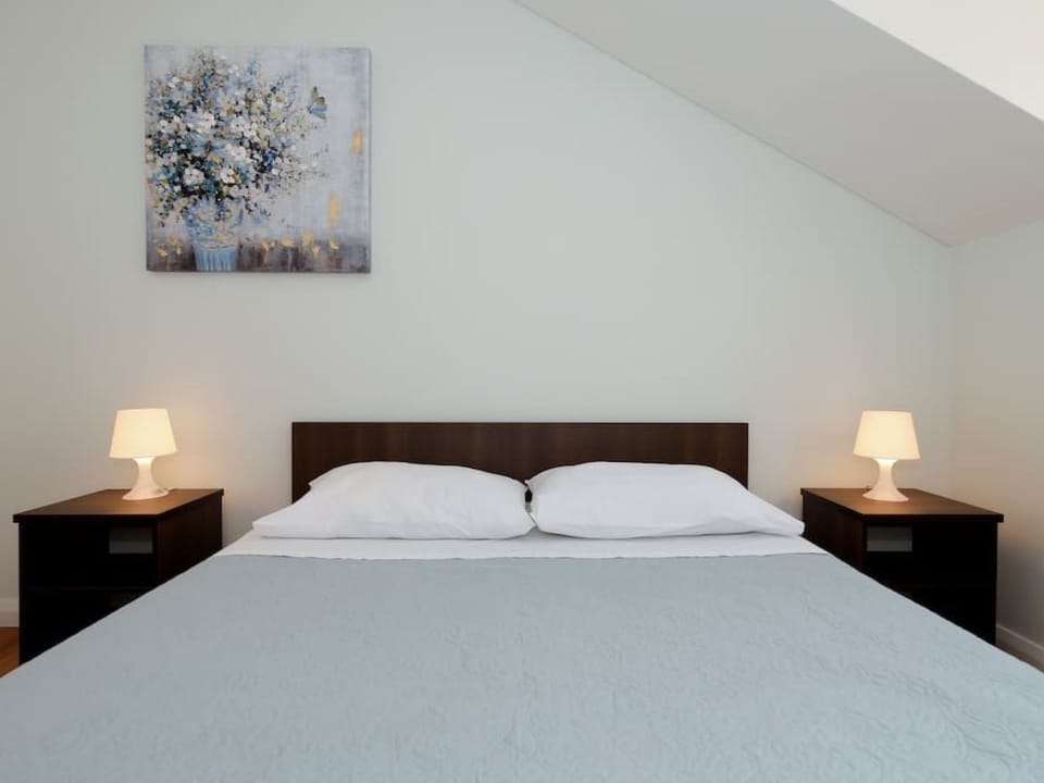 Penthouse mit Balkon für fünf Personen Apartment in Šibenik-Knin County, Croatia