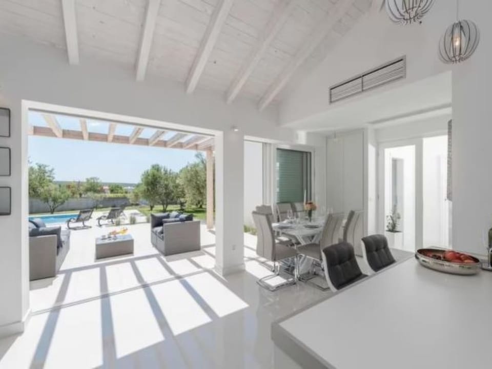 Luxurious villa Bright with pool Vacation rental in Šibenik-Knin County, Croatia