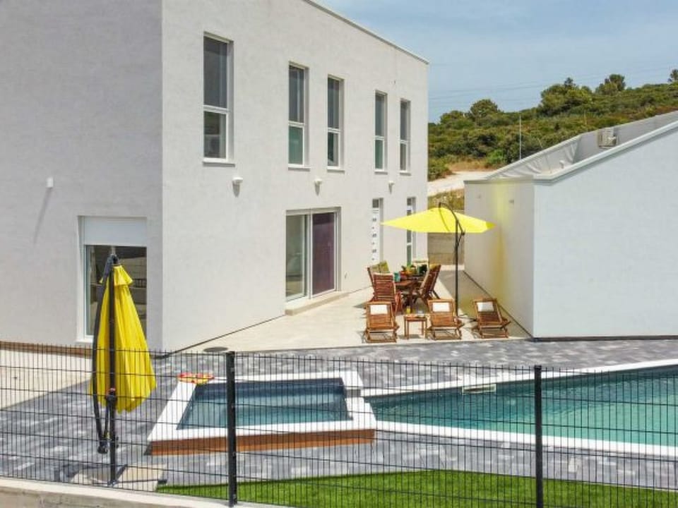 Villa Silente with pool, whirpool and sauna Vacation rental in Šibenik-Knin County, Croatia