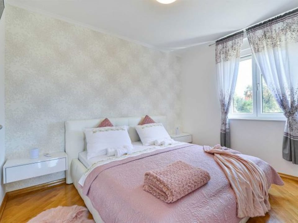 Penthouse Laudato with jacuzzi Apartment in Šibenik-Knin County, Croatia