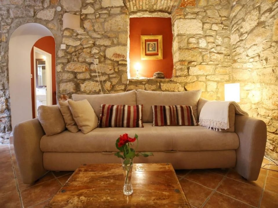 Steinhaus in Strandnähe mit Whirlpool Vacation rental in Zadar County