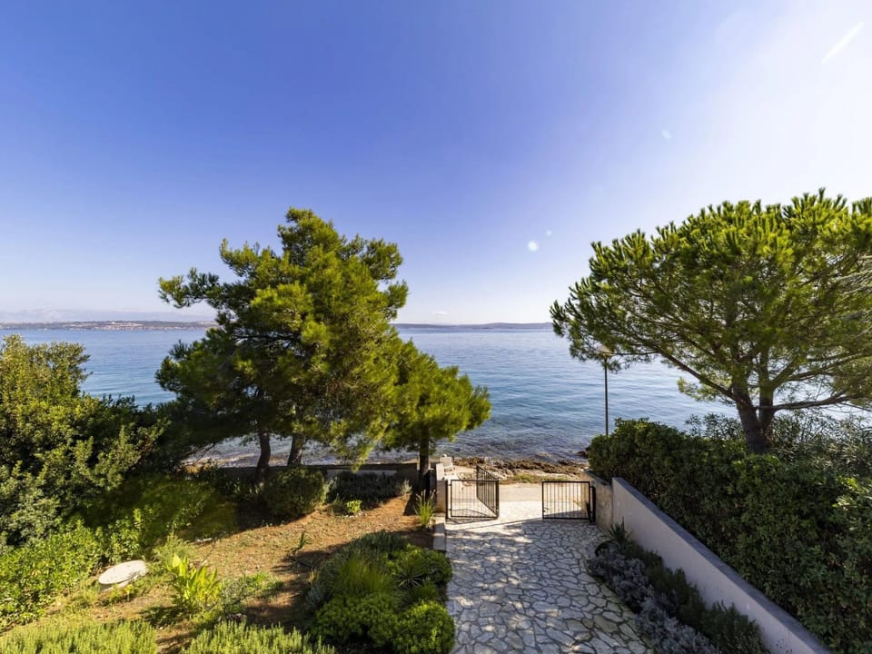Strandnahe Villa Karmen Adriatica Vacation rental in Šibenik-Knin County, Croatia