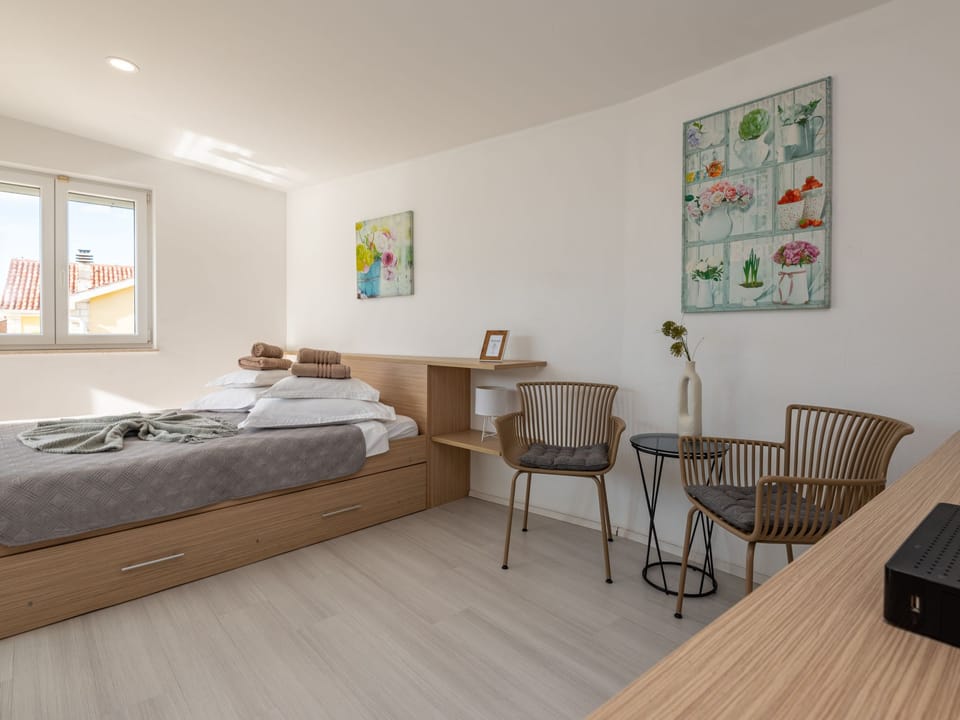 Srudio mit Meerblick - nur für Erwachsene Apartment in Šibenik-Knin County, Croatia