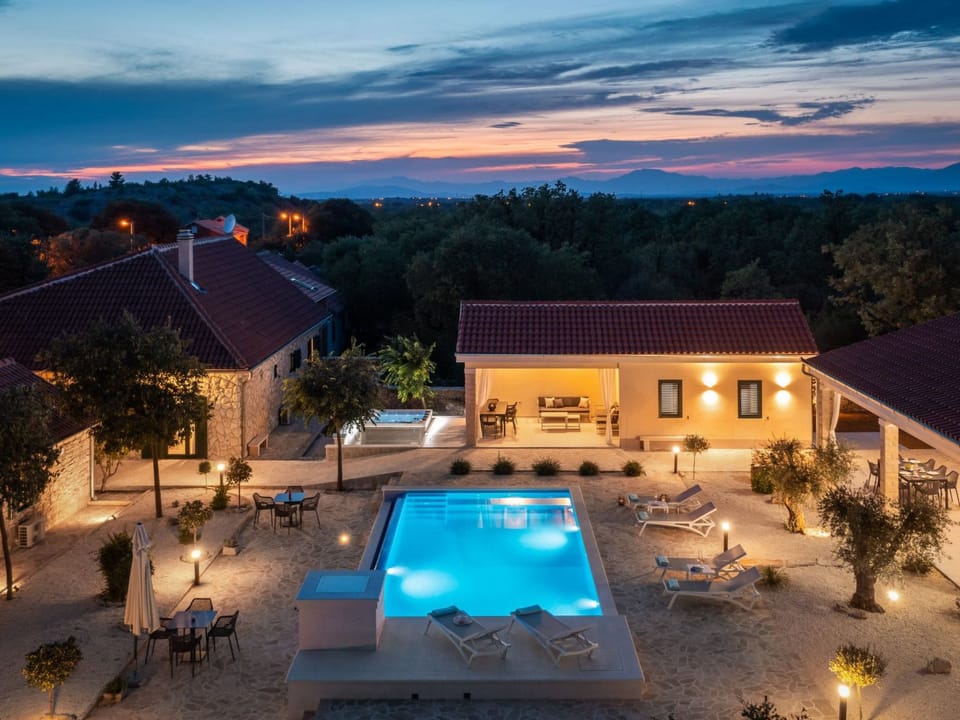 Haus für 11 Personen und 1 Kind in Razvode Vacation rental in Šibenik-Knin County, Croatia