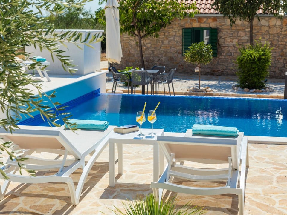 Haus für 11 Personen und 1 Kind in Razvode Vacation rental in Šibenik-Knin County, Croatia