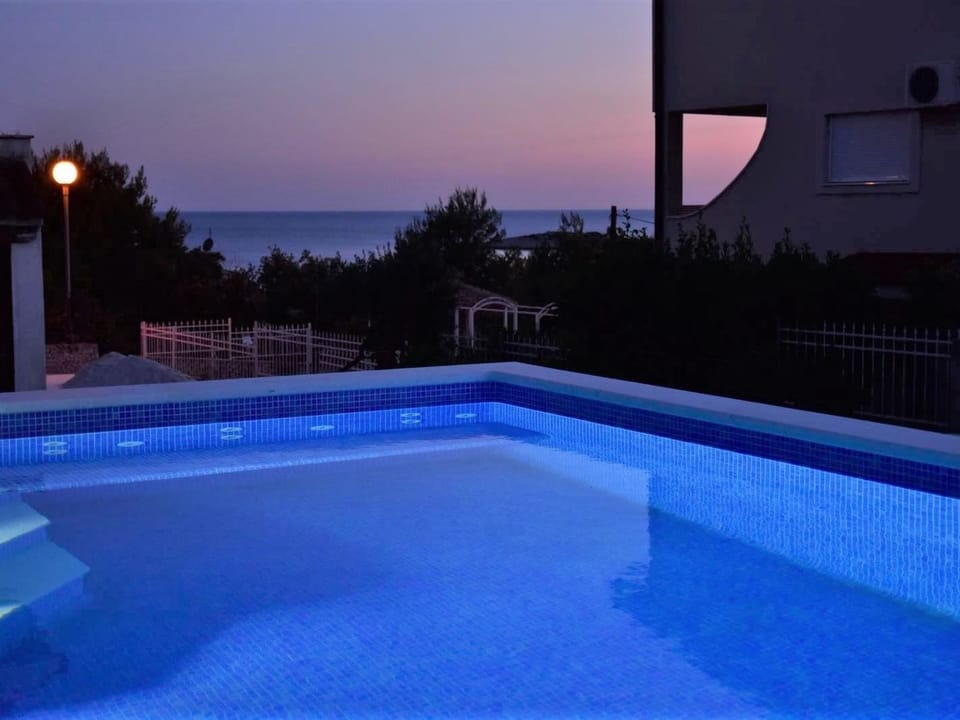 Garten Bungalow Apartment in Šibenik-Knin County, Croatia