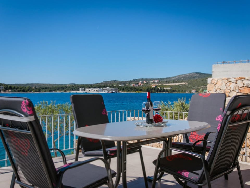 am Strand "Villa Lori" Vacation rental in Šibenik-Knin County, Croatia