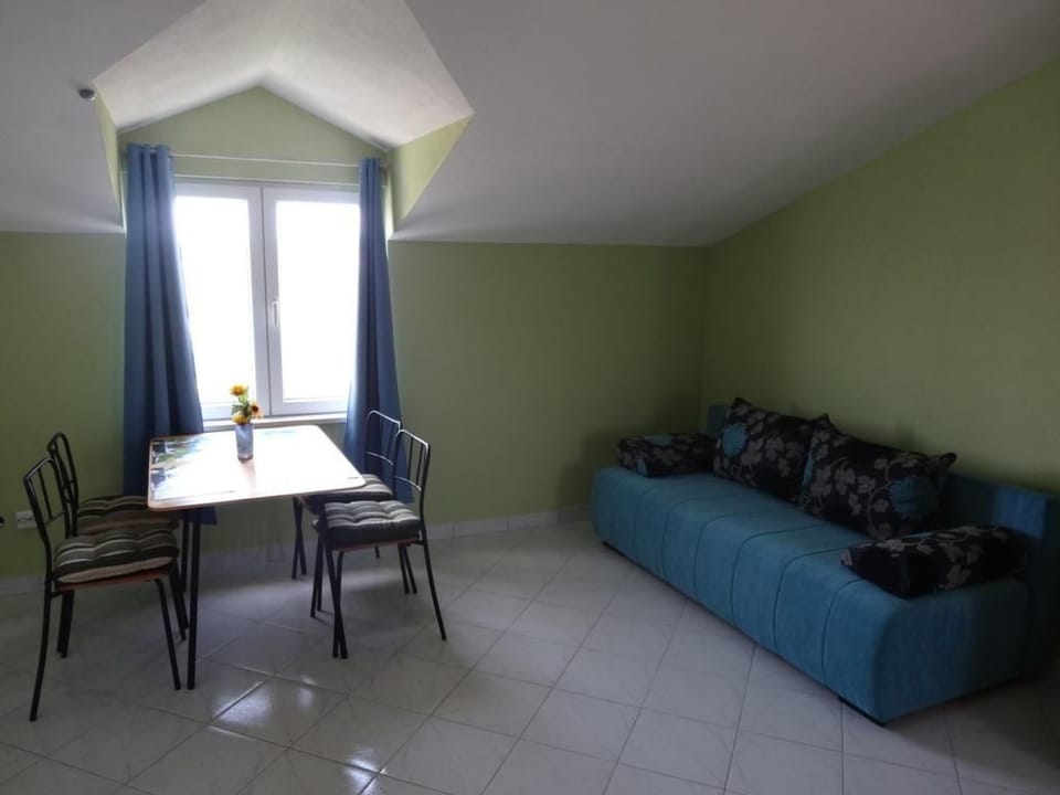 Appartement Minea B mit herrlichem Meerblick Apartment in Šibenik-Knin County, Croatia