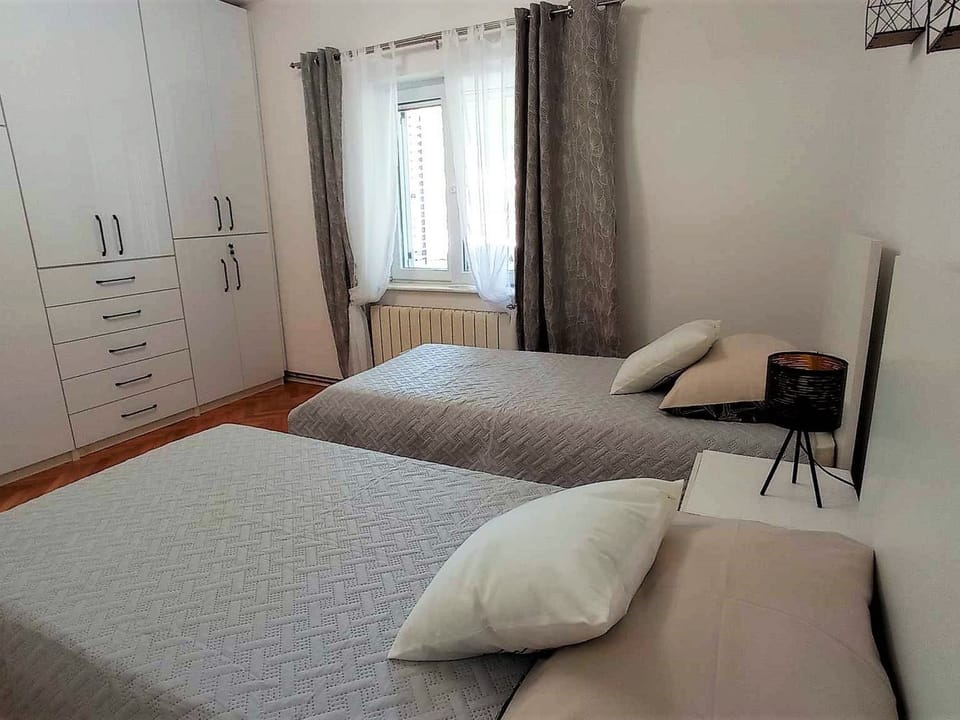 Wohnung mit Balkon Apartment in Šibenik-Knin County, Croatia