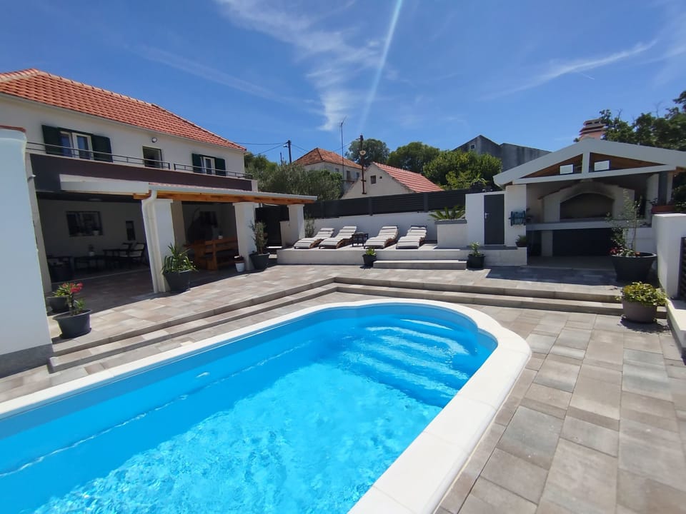 "Ferienhaus Luce" - privater Pool Vacation rental in Split-Dalmatia County