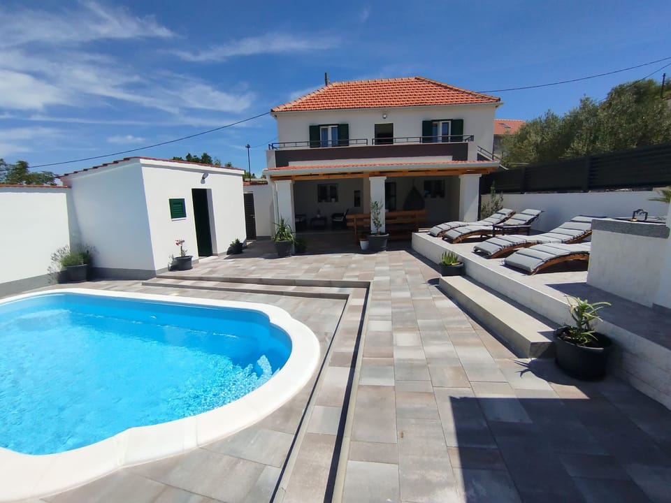 "Ferienhaus Luce" - privater Pool Vacation rental in Split-Dalmatia County