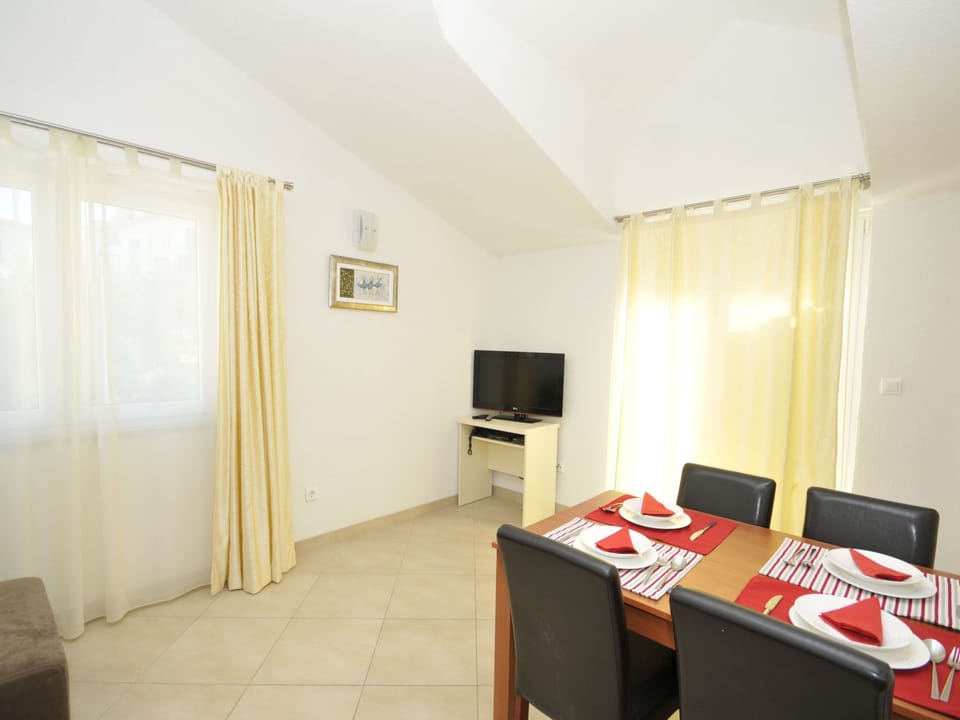Villa Luna - Apartment Alice Apartment in Okrug Gornji