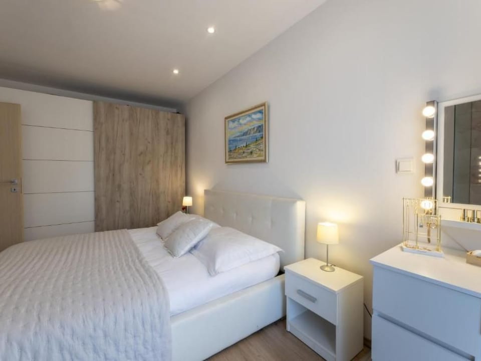 "Florami" mit Dachterrasse Apartment in Šibenik-Knin County, Croatia
