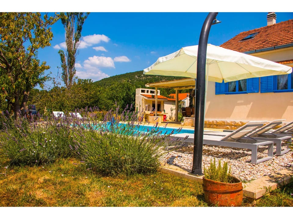 Romantisches Haus in Krušvar mit privatem Pool Vacation rental in Split-Dalmatia County