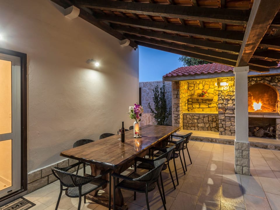 mit Privatpool für 9 Personen ca. 95 m&sup2; in Vacation rental in Šibenik-Knin County, Croatia