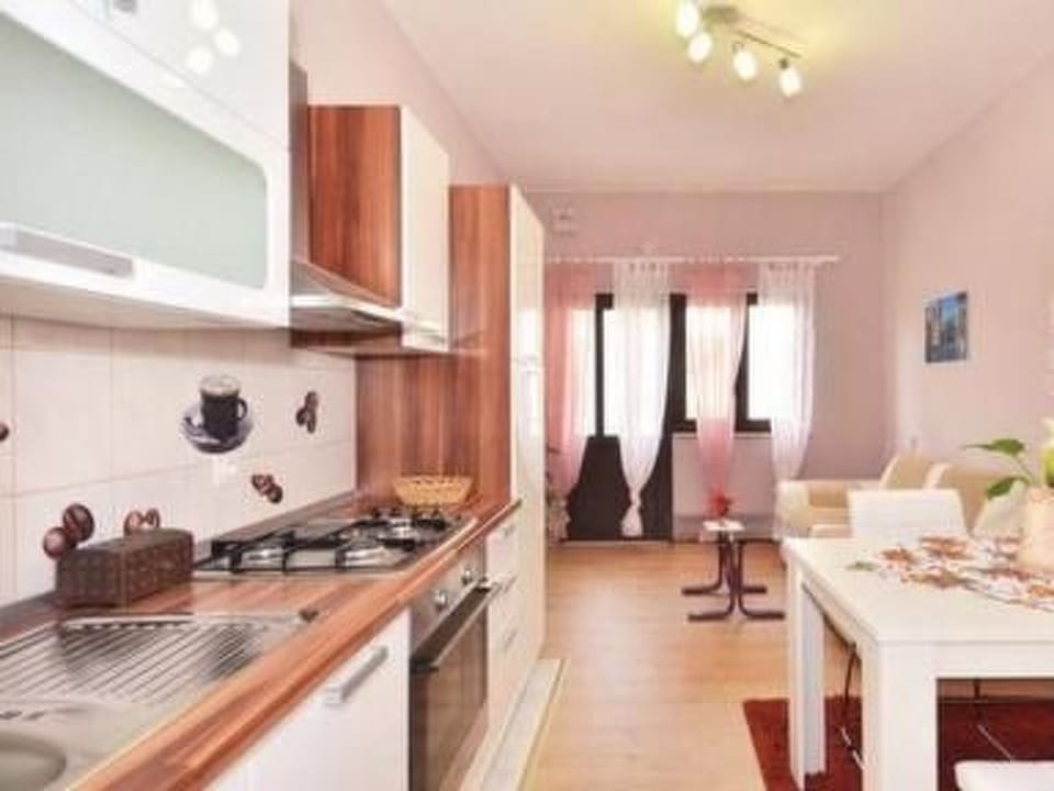 Charmante Wohnung La-Le Apartment in Podstrana