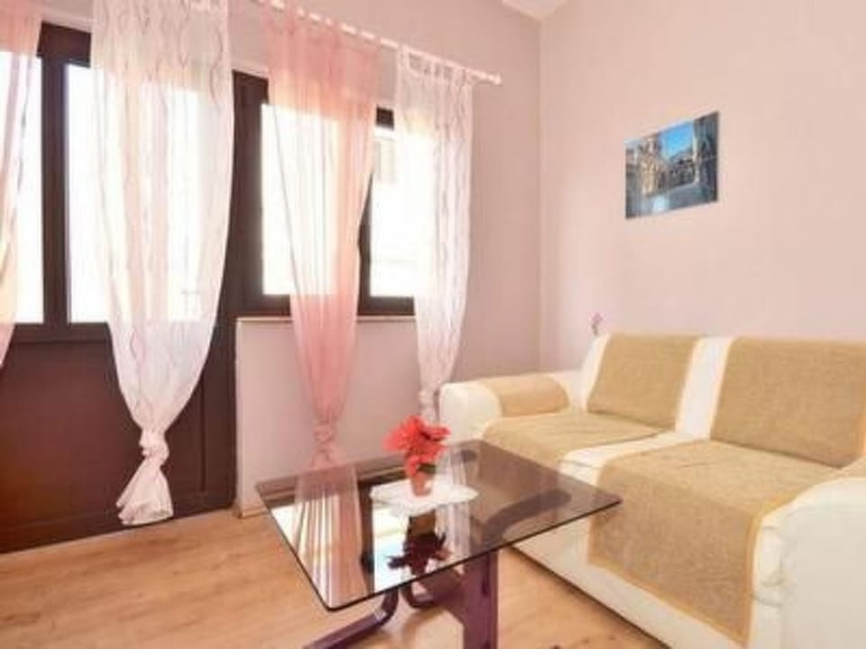 Charmante Wohnung La-Le Apartment in Podstrana