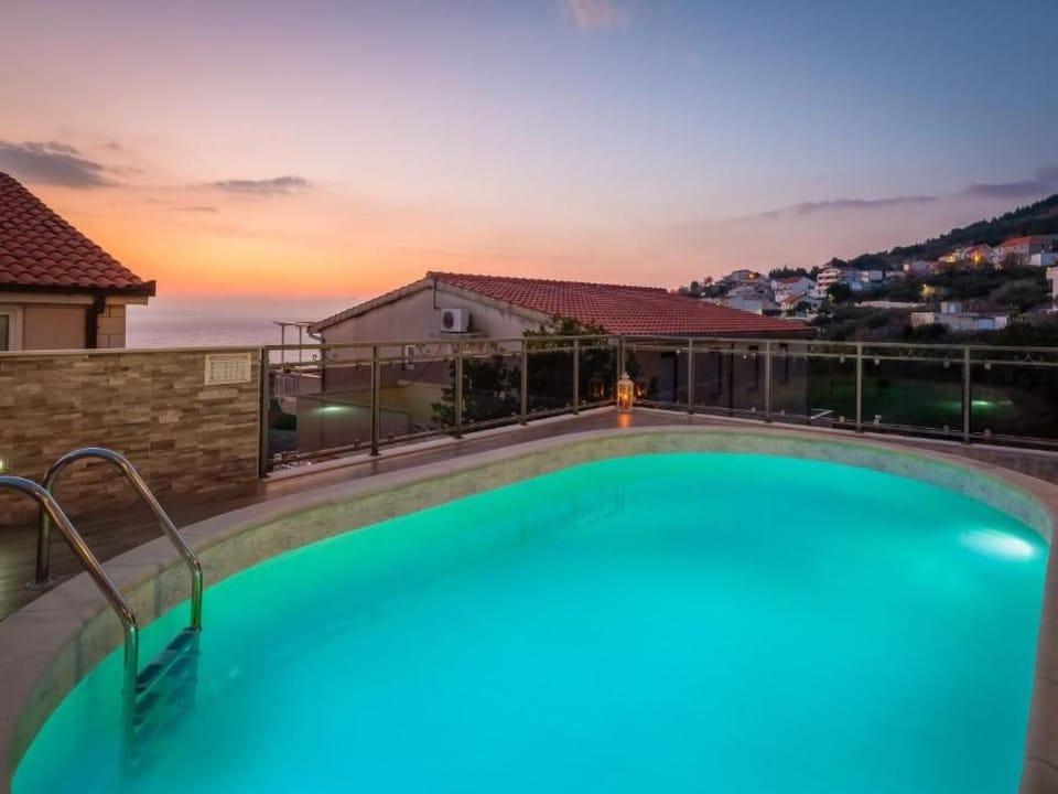 für 12 Personen in Stanići, Dalmatien (Mitteldal Vacation rental in Split-Dalmatia County