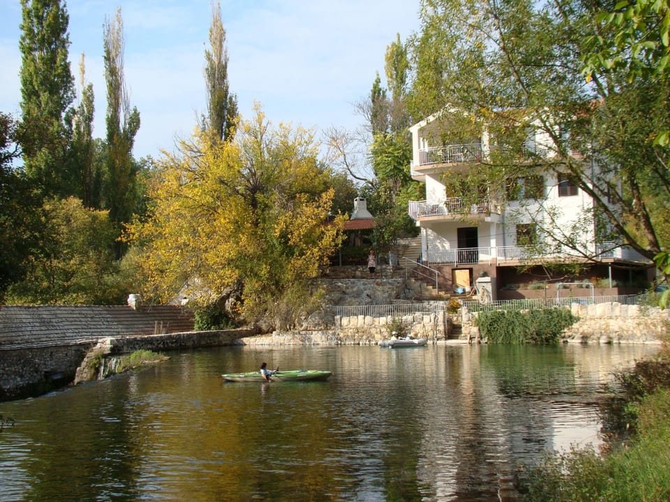 Schönes Ferienhaus in Grab mit Privatparkplatz und Bergblick Vacation rental in Split-Dalmatia County