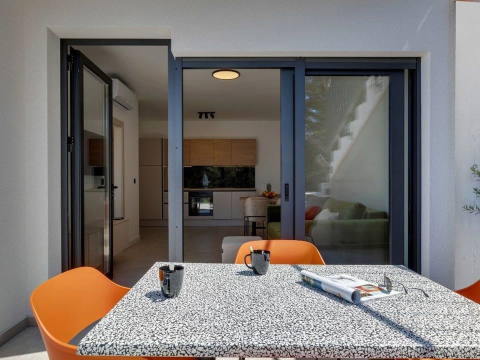 Villa LiTo - Apartman 2. with balcony and seavie Apartment in Brela