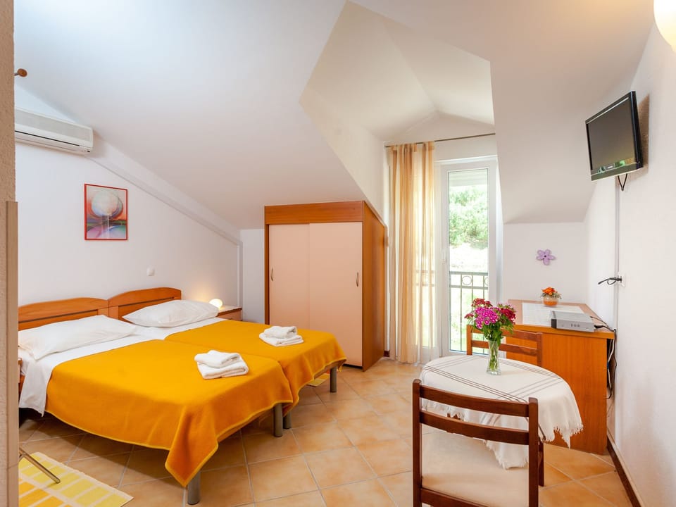 Ferienzimmer im zweiten Stock für zwei Personen Vacation rental in Brela