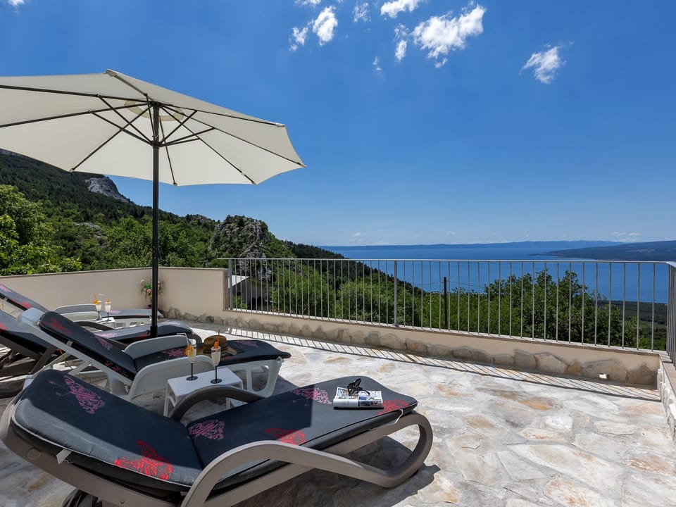 Marta Bast Vacation rental in Baška Voda