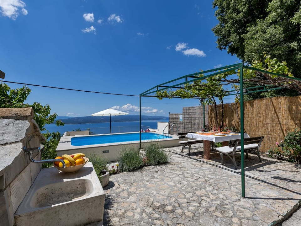 Marta Bast Vacation rental in Baška Voda