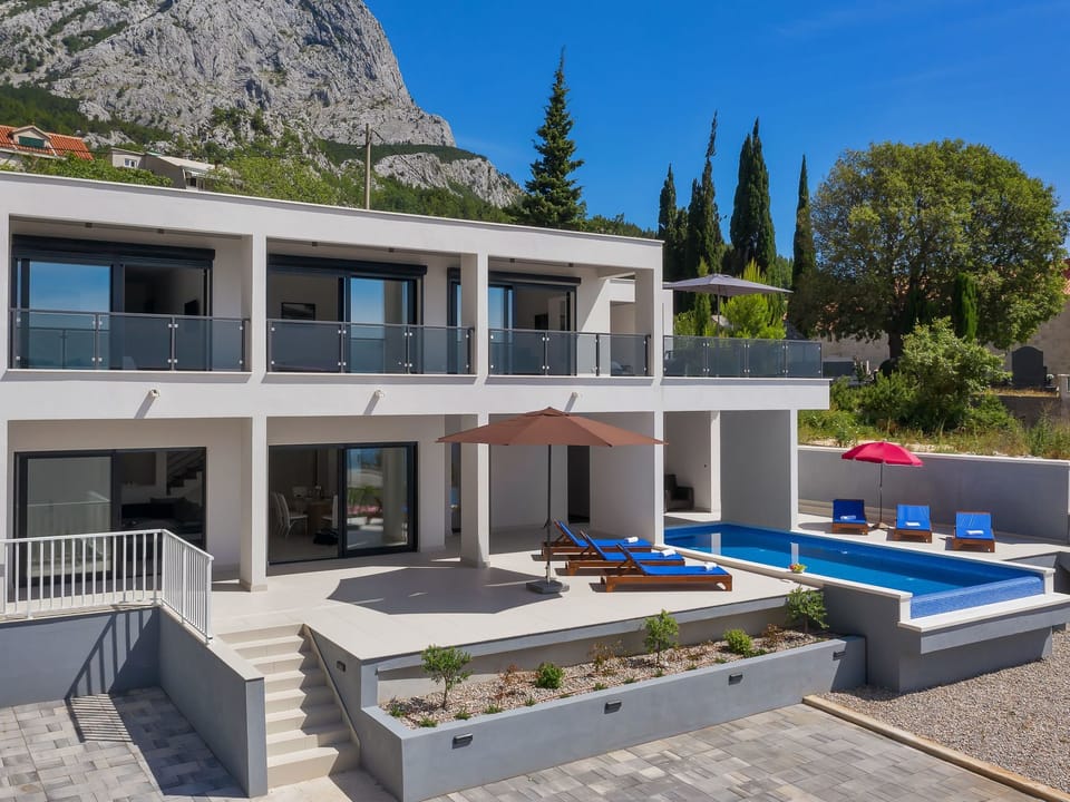 Villa "E" Vacation rental in Baška Voda