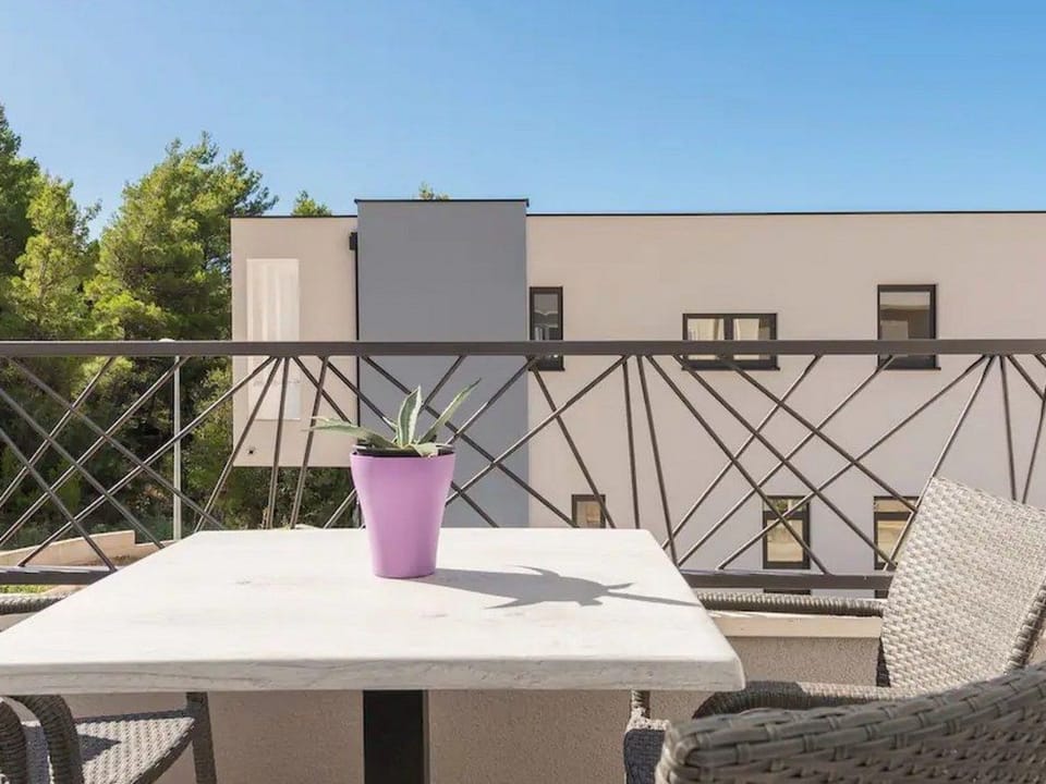 Villa Barisimo Ferienwohnung 2 für 6 Personen 1. Apartment in Makarska