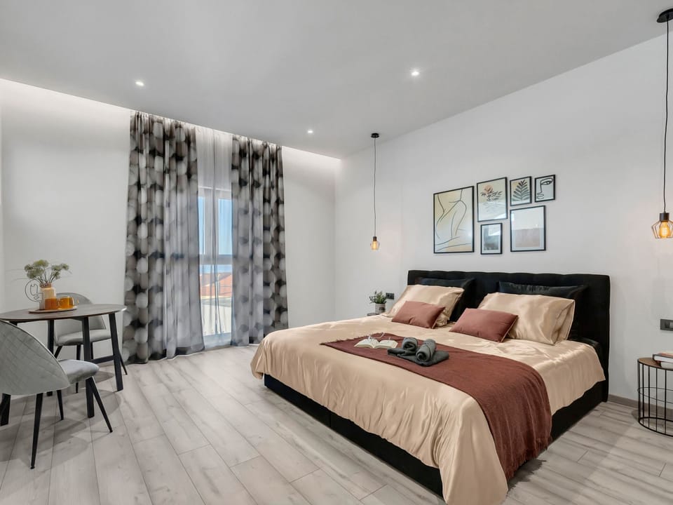 Apartment "Black Pearl"with jacuzzi Apartment in Makarska