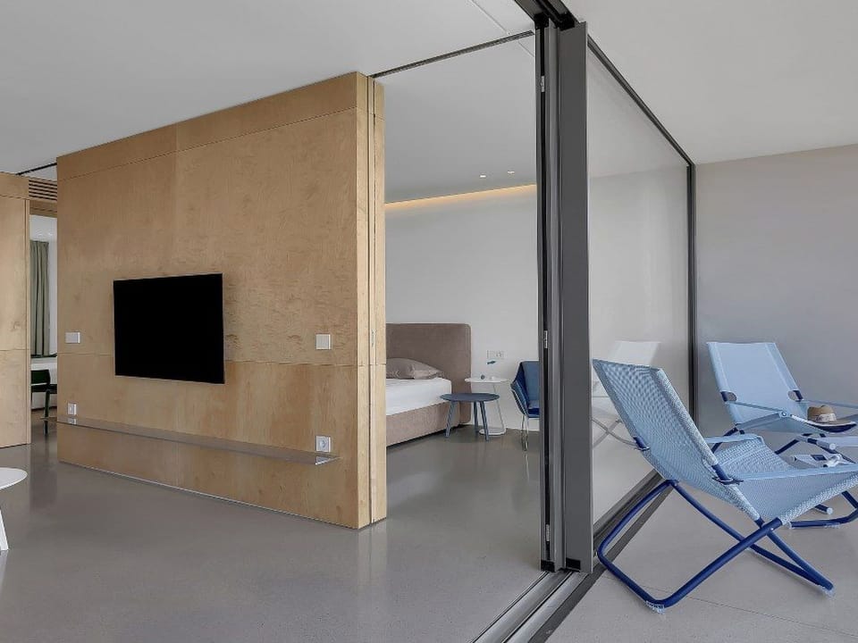 Villa Di Arte - Superior Suite 02. Apartment in Tučepi