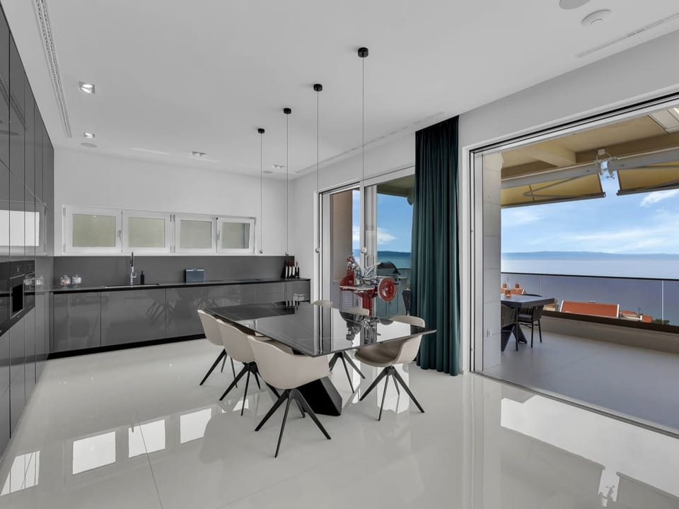 Penthouse Dals Exclusiv Apartment in Tučepi