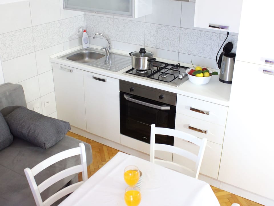 Wohnung "Slaven" mit Blick auf das Wasser Apartment in Split-Dalmatia County