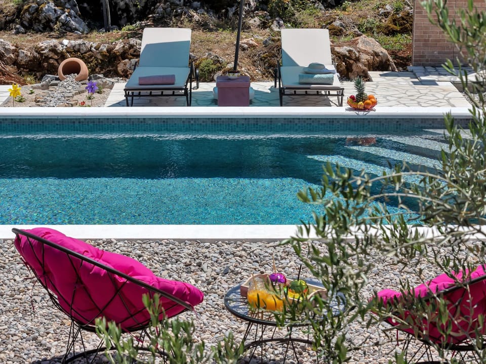 in Rašćane mit Beheiztem Pool Vacation rental in Split-Dalmatia County