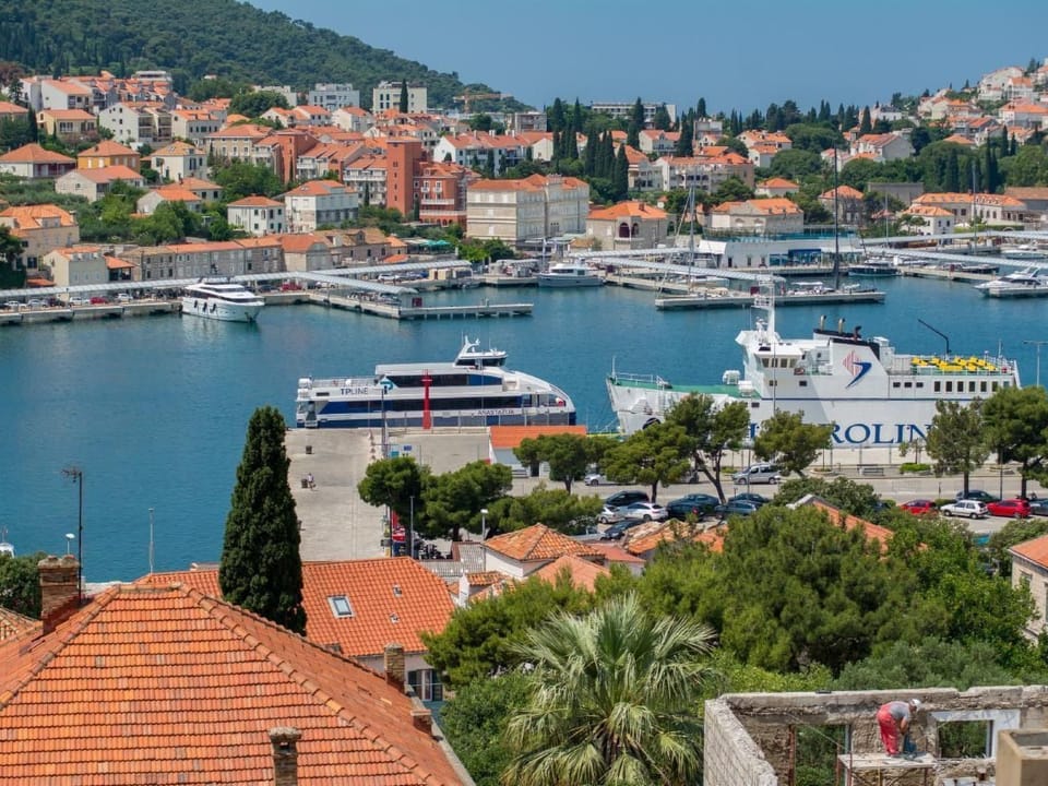 Apartment nahe Hafen mit Meerblick Apartment in Dubrovnik