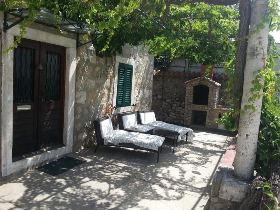 "Dubrava" mit Blick auf das Wasser Apartment in Dubrovnik