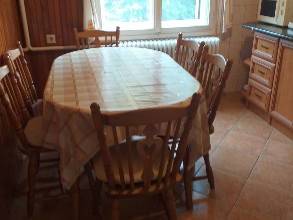 Bequem eingerichtetes Familienhaus für 8 Personen Apartment in Hungary