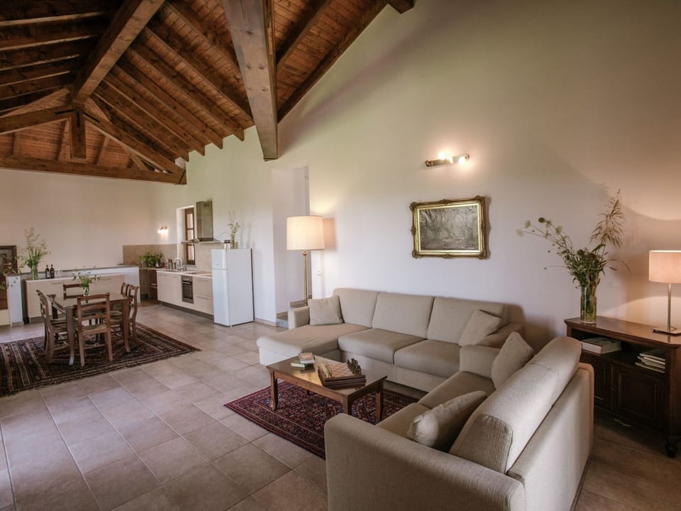 'Barbera' mit Pool Apartment in Piedmont