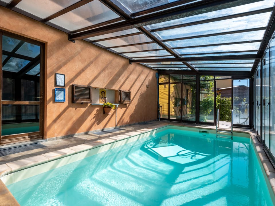 Pool Indoor