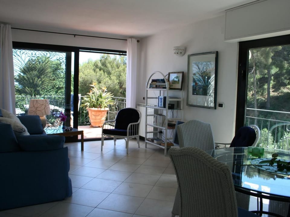 'Casa Bald' mit Terrasse Apartment in Diano Marina