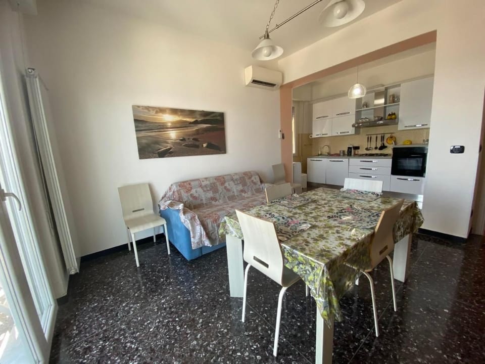 Wohnung mit Meerblick Apartment in Albissola Marina