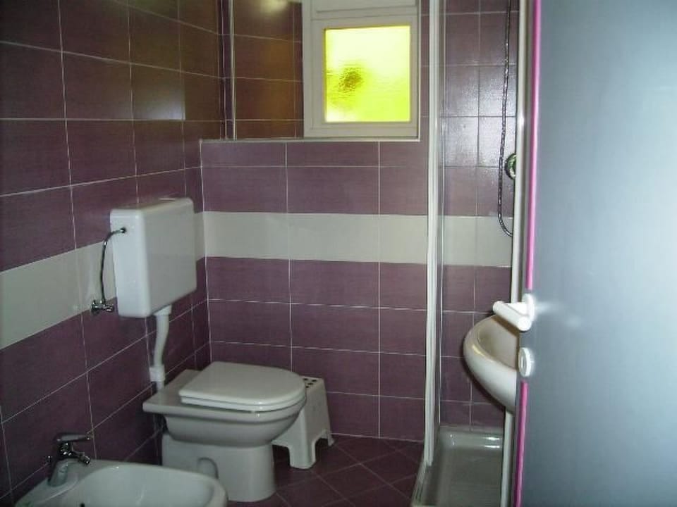 Wohnung 'Glicine' mit Wasserblick Apartment in Piedmont
